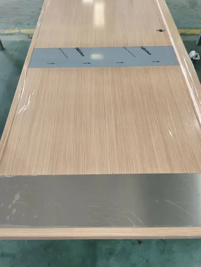 UL-gelistete 120-Minuten-Feuerschutztür mit Naturfurnier-Finish und massivem, bündigem Holzfarbton